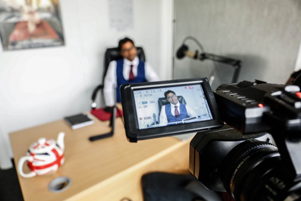 Fernando-talks-business-at-ClickDo-Canary-Wharf-London