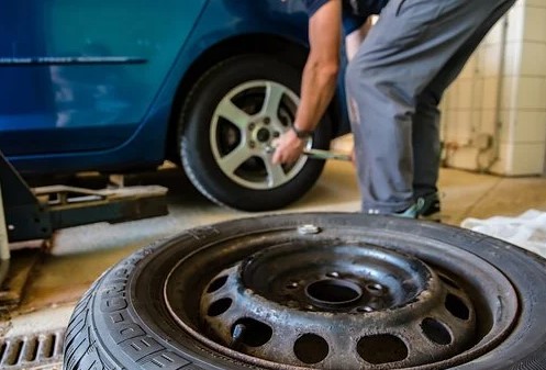 Inspect Tyres