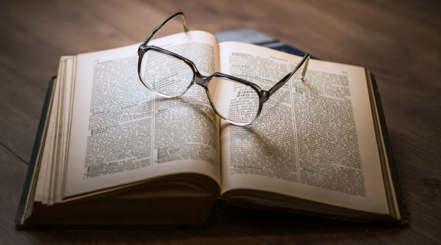 6 Tips to Help You Write Better Literary Analyses