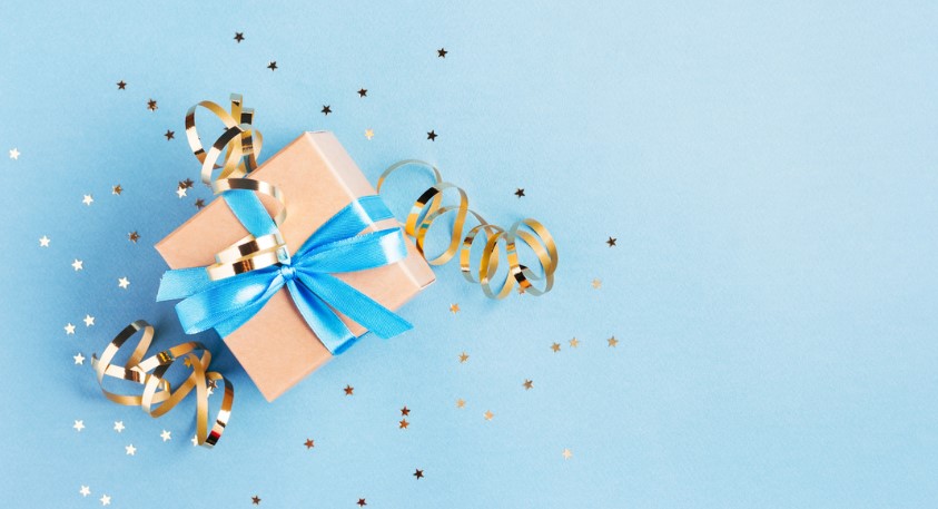 Personalized Wrapping Paper vs. Store-Bought Which One Wins Hearts and Impressions