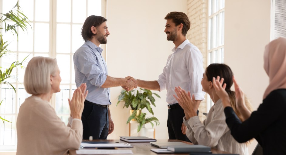 How to Do Employee Recognition Right