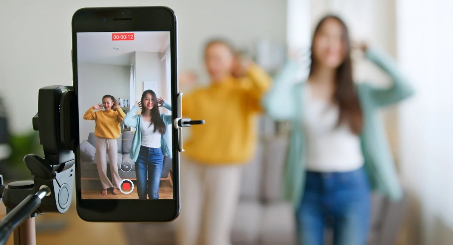 How to Get Famous on TikTok in 2024